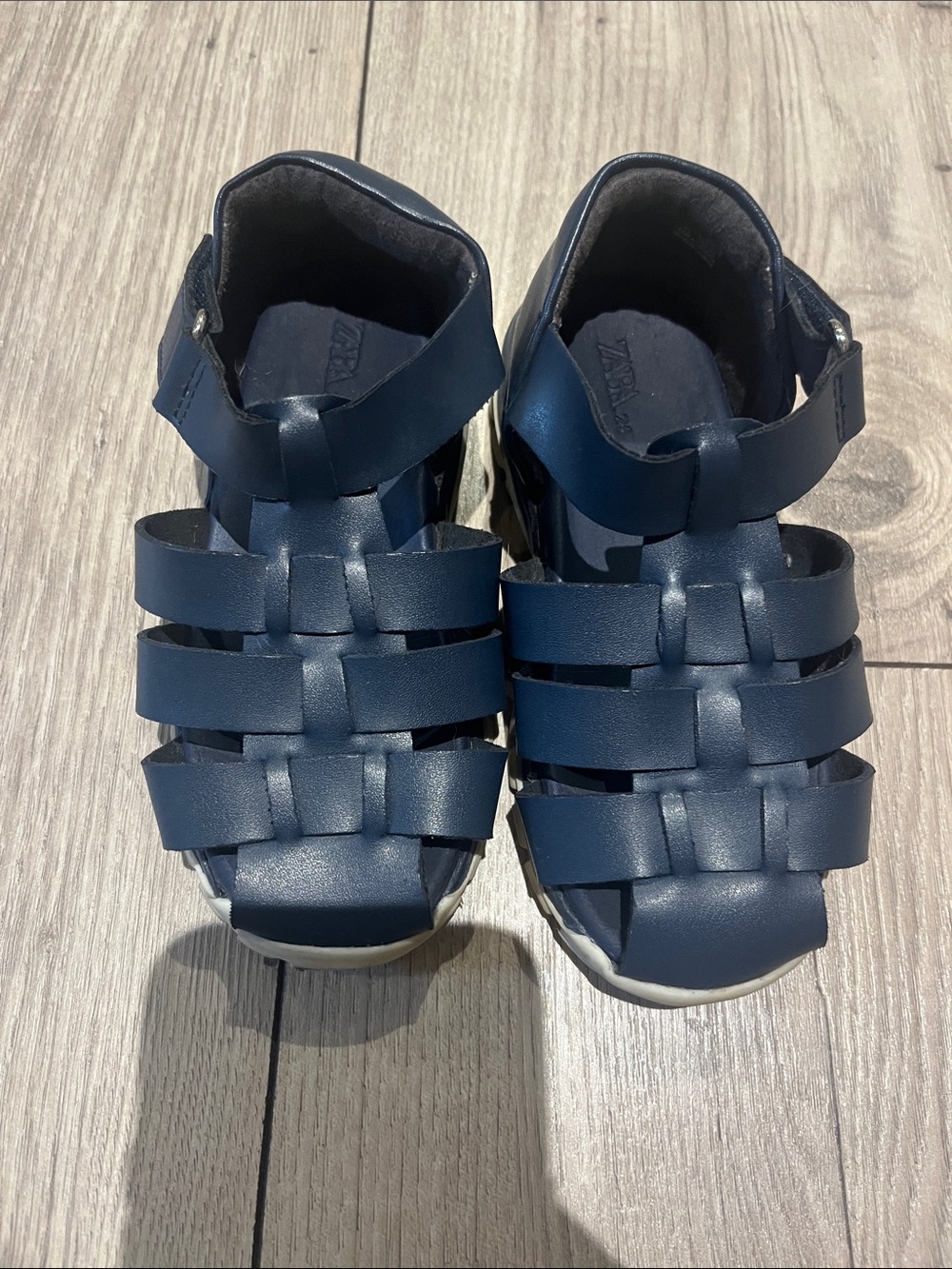 Kids Navy Blue Fisherman Sandals -Zara size 25 (9-9.5c)
